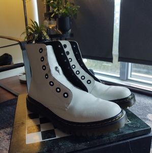 Dr Marten White boot